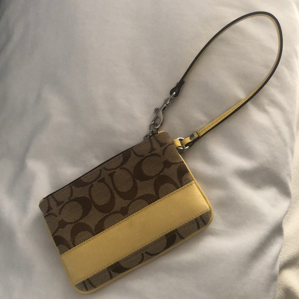 NWOT Coach Zippered Clutch